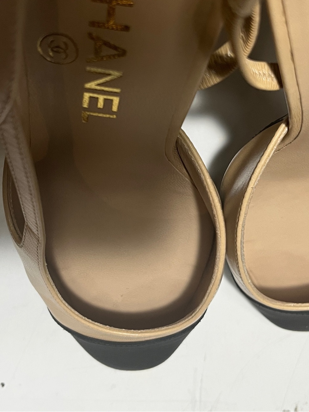 CHANEL Beige and Black Two-Tone Slingback Mules - Picture 9 of 14